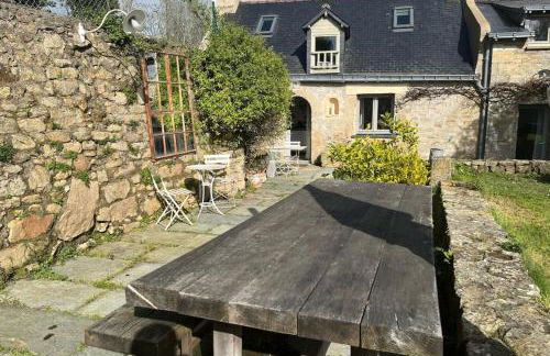 Unique Family House Steps from Port Miquel Beach - Foto 44