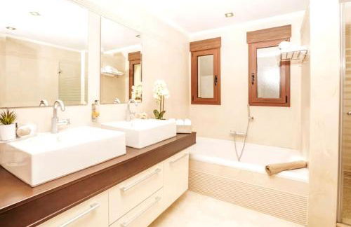 Casa Orquídea - Luxury 4 bedroom Villa - Photo 16