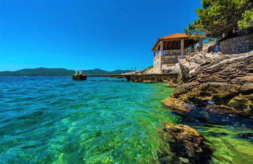 Villa Ragusea With a Private Beach - Photo 30