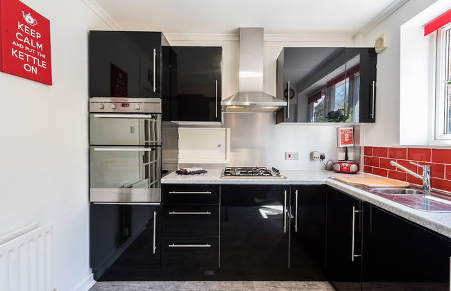 3 Bedroom Bungalow Moelfre- Private Garden,parking - Photo 10