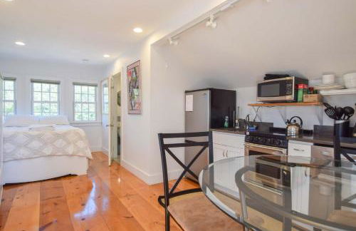 3 Newly Renovated Condos w Water Views - Foto 22