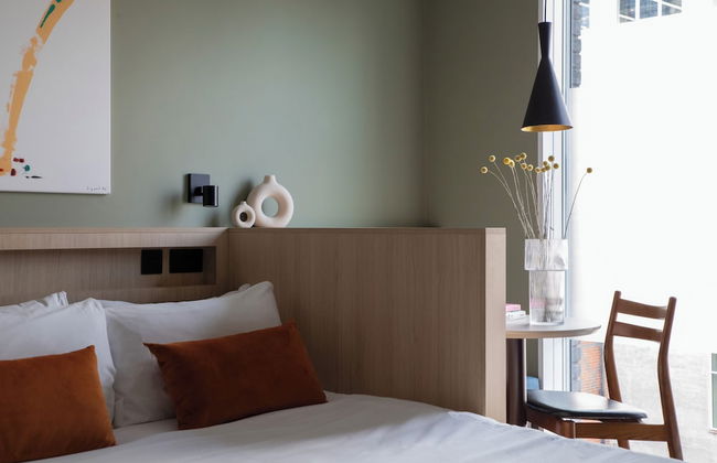 Bob W Tower Hill Studios - Photo 7