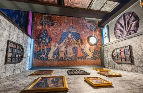 Hogwarts Hideaway Themed Property - Foto 25