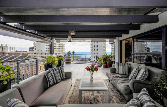 Bright and Stylish Beachfront Apartment - Foto 21