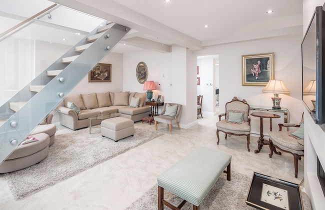 JOIVY Fabulous 4Br House W/Terrace At The Heart Of Notting Hill - Photo 23
