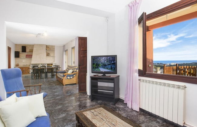 Vila Maer in Blanes With 5 Bedrooms and 2 Bathrooms - Photo 18