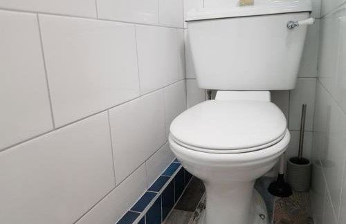 1 Bed Sleeps 2 Free Parking Pets Welcome - Foto 18