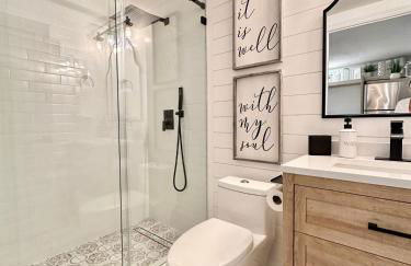 Villa Valbuena Palm Oasis In-Laws Quarters 4-Story Unit With Rooftop Retreat - Photo 46