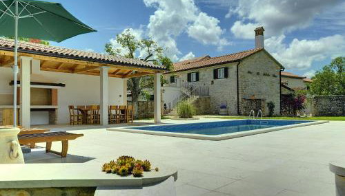 Holiday Home in Rojnici With Private Pool - Foto 4