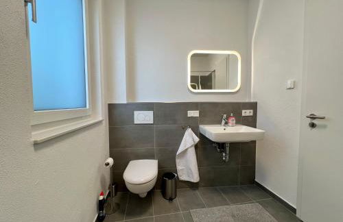 Workplace Apt/27inch Screen for 2 or 4/Kitchen - Foto 12