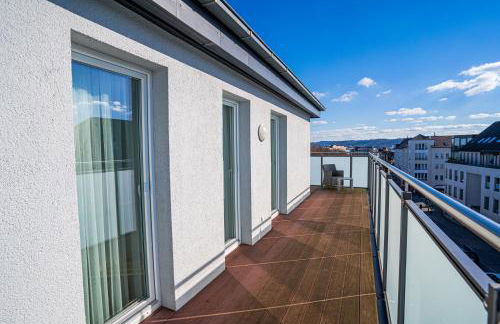 Boardinghouse City Home - Living - Photo 80