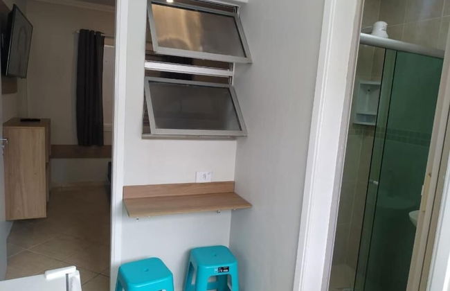 Kitnet com ar na praia das Astúrias - Foto 9