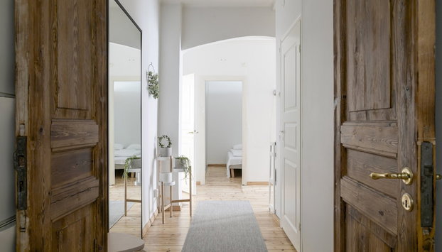 2ndhomes Central 85m2 2BR Apartment - Photo 2, Interior entrance