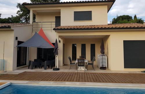 Provence, Uzès, villa climatisée 8 pers avec piscine privée - Photo 9