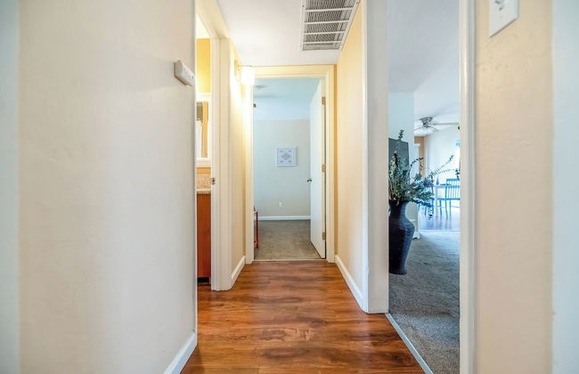 Longer Stay for Travelers Blocks from Hospital and Downtown Security Gates - Foto 33