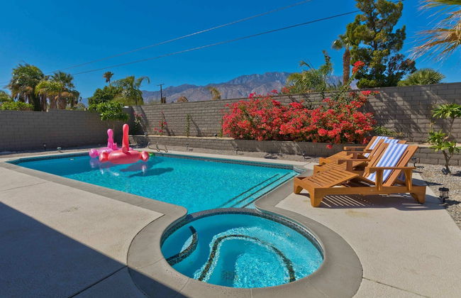 Modern Home w Private Pool Spa Pets Welcome - Photo 42