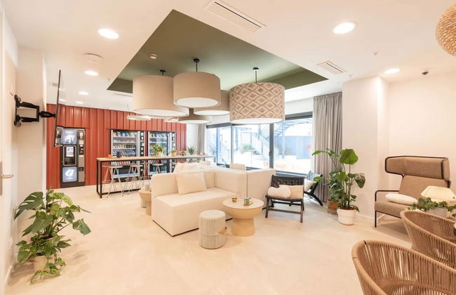 Yugo Sabadell LLac - Photo 2