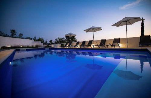 Royal Promons - heated pool - Foto 39