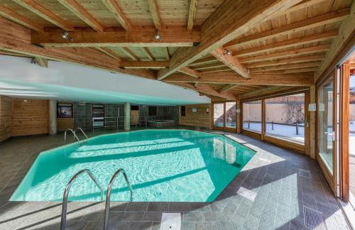 Cozy 4 bedroom duplex apartment, spa residence - Photo 11