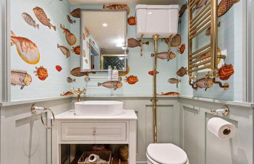 St James Cottage - Luxurious Dorset Escape in Idyllic Milton Abbas - Photo 16