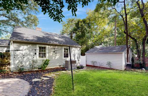 3 Mi to Dtwn Charlotte! Quiet Haven with Fenced Yard - Photo 23