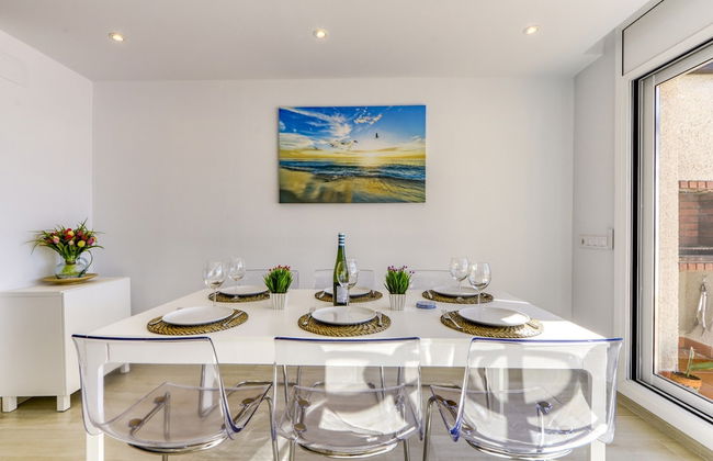 Apartment in Roses Near Rock Beach - Photo 29