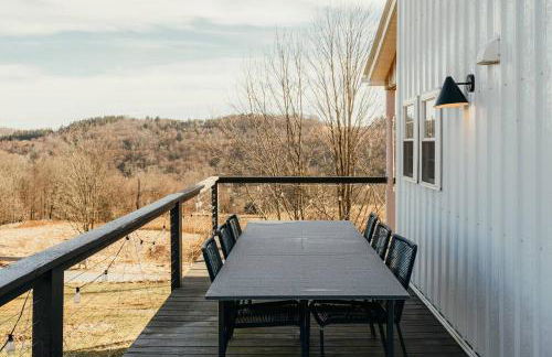 Luxe Gabel Farmhouse Fire Pit & Country Views - Foto 10