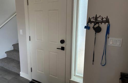 Water & Mountain Views - Family & Pet Friendly - Foto 18