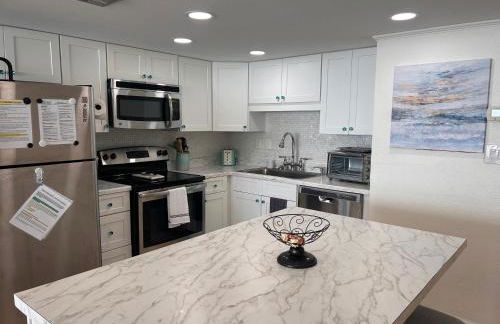 LUXURIOUS Oceanfront Condo, 1 bedroom-2 bath, Sleeps 4, indoor and outdoor pools, Waters Edge-Garden City-Murrells Inlet SC -NO PETS - Photo 35