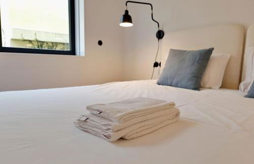 MBird Riverside 2BD Flat with garage - Foto 33