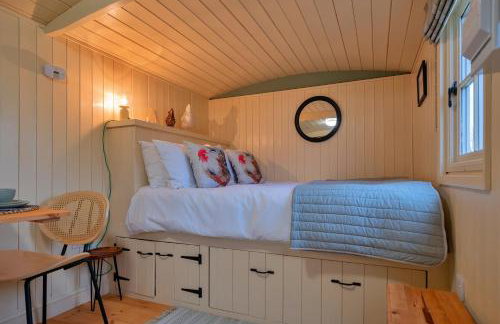 Finest Retreats - The Chicken Hut - Photo 3