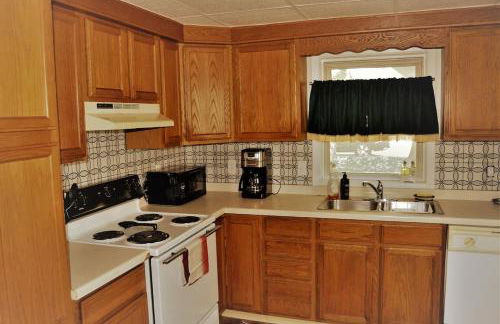 Grand Red - six-bedroom apartments near the UND campus - Foto 52