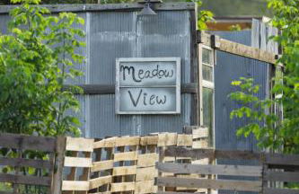 Meadow View Romantic Nature Stay w Barn, Outdoor Tub and Sauna - Foto 45