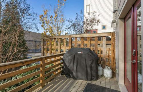 Downtown w Rooftop Deck 4 Bedrooms 3 Baths - Foto 42
