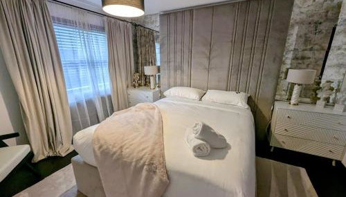 Spacious 2 bedroom house Sleeps 4 l On-Street Parking l The Cosy Corner Nationwide - Foto 2, towels