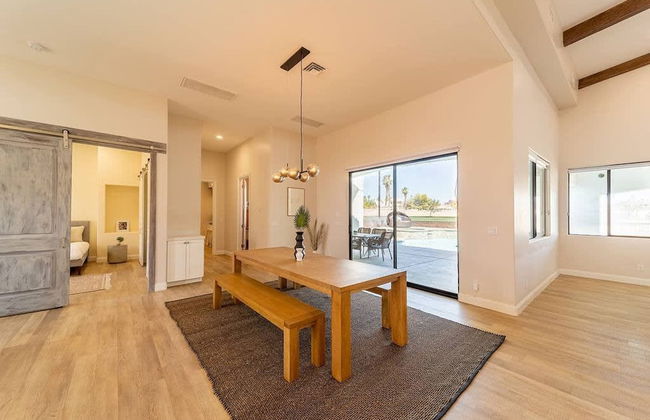 Vanderpump Rules Lake Havasu Luxury Villa w Pool - Photo 35