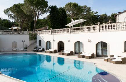 Living la Dolce Vita with pool - Photo 23