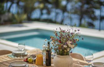 Villa Vartal - Foto 1