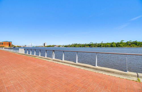 Idyllic Savannah Apartment with River Views! - Foto 3