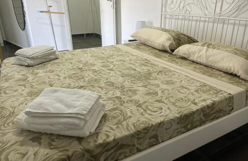 Villa Lidia & Attico degli artisti, free pets , giardino recintato e attrezzato - Foto 77