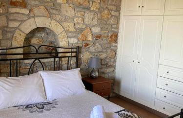 Anaval's View Apartments - Photo 2