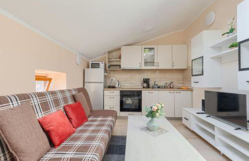 Beeindruckendes Apartment mit Panoramablick, Pool, Privatparkplatz, Grill - Photo 16