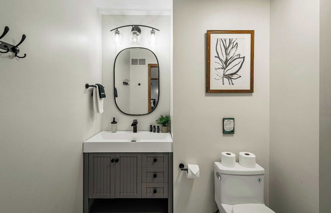 Laker's Pointe by Avantstay Lakefront Private Peninsula Hot Tub, Game Room - Foto 43