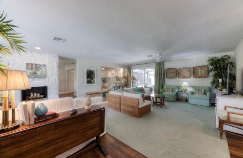 Paradise Pool Villa! Minutes to Beaches & Downtown - Foto 10