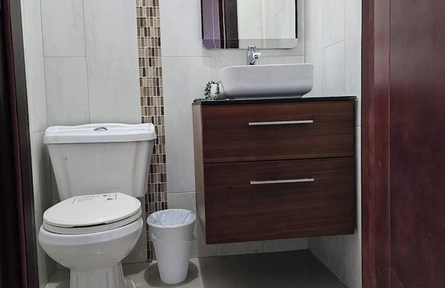 "golden Triangle" Kingston Jamaica, West Indies - Foto 40