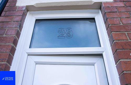 Stoke House Sleeps 6 with Garden and Parking - Foto 25