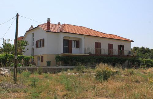 Apartments by the sea Ugljan - 8257 - Foto 2