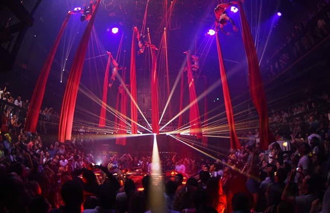 Fête dans la boîte de nuit Coco Bongo - Photo 6