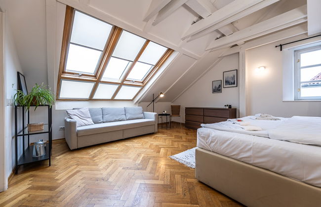 Charles Apartments in Old Town Prague - Photo 8