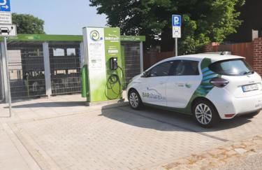 Am Bahnhof - Foto 43